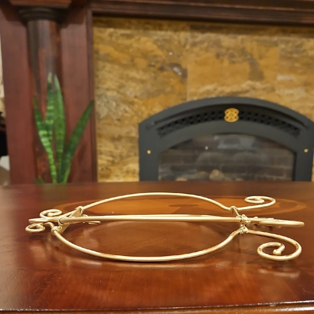 Pier 1 Gold Metal Scroll Ornament Display Stands, Foldable For Storage, Set of 2